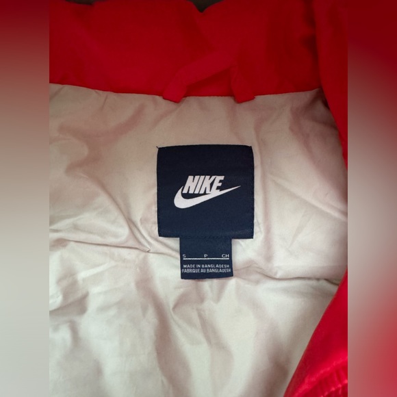 Women’s Nike Down Puffer Vest - Picture 11 of 16